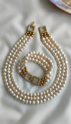 گردنبند و دستبند مروارید پرورشی سه لاین با قفل سوارسکی